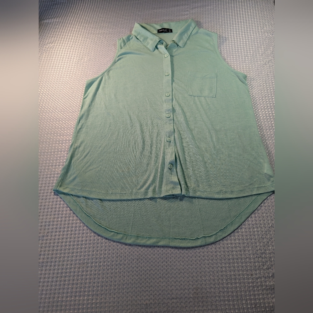 Popular Basics Mint Button-Down Sleeveless Top